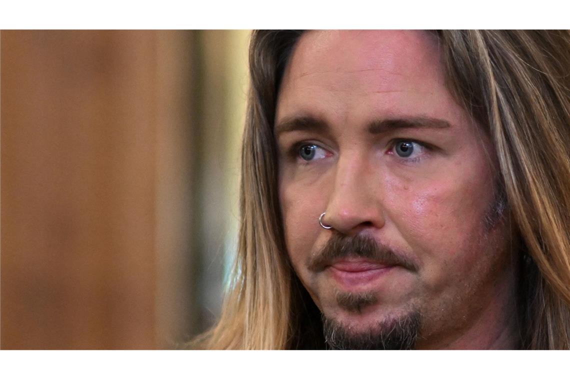 Gil Ofarim zog sich nach dem "Davidstern-Skandal" aus der Öffentlichkeit zurück, jetzt ist er auf RTL zurück. (Archivbild)