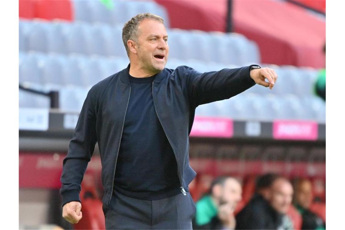 „Abendzeitung“: Flick soll bei DFB Vertrag bis 2024 bekommen Gilt als aussichtsreichster Kandidat auf das Amt des Bundestrainers: Noch-Bayern-Coach Hansi Flick. Foto: Peter Kneffel/dpa-Pool/dpa