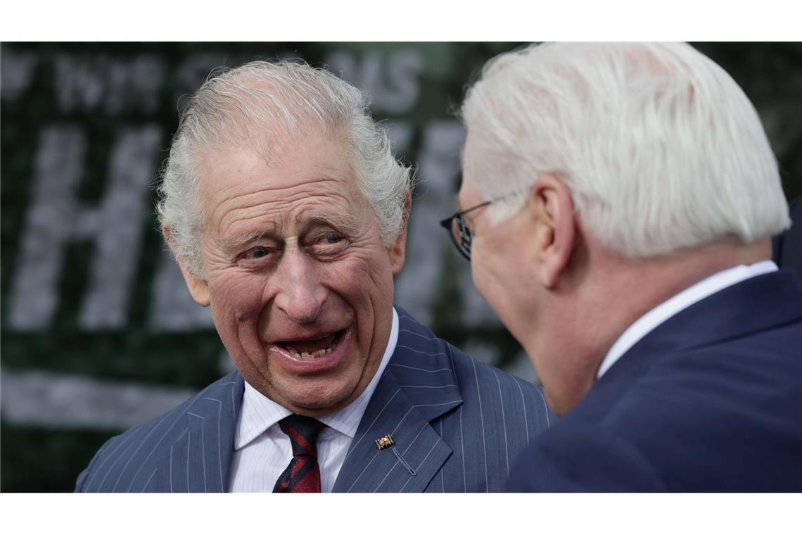 Charles rollt Steinmeier den roten Teppich aus