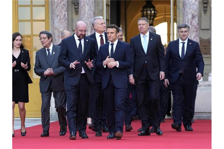 Gipfel in Versailles: Die EU sieht keine schnelle Aufnahme der Ukraine. Foto: Michel Euler/AP/dpa