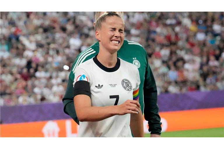 Giulia Gwinn hat sich beim EM-Auftakt schwer verletzt.