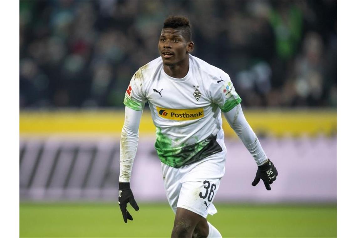 Gladbachs Breel Embolo zeigte gegen Freiburg eine starke Leistung. Foto: David Inderlied/dpa