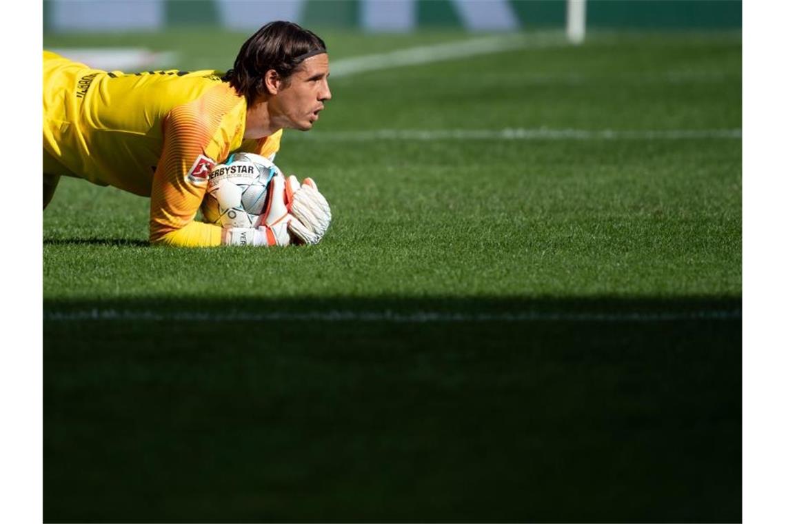 Gladbachs Torwart Yann Sommer spielt bisher eine überragende Saison. Foto: Federico Gambarini/dpa