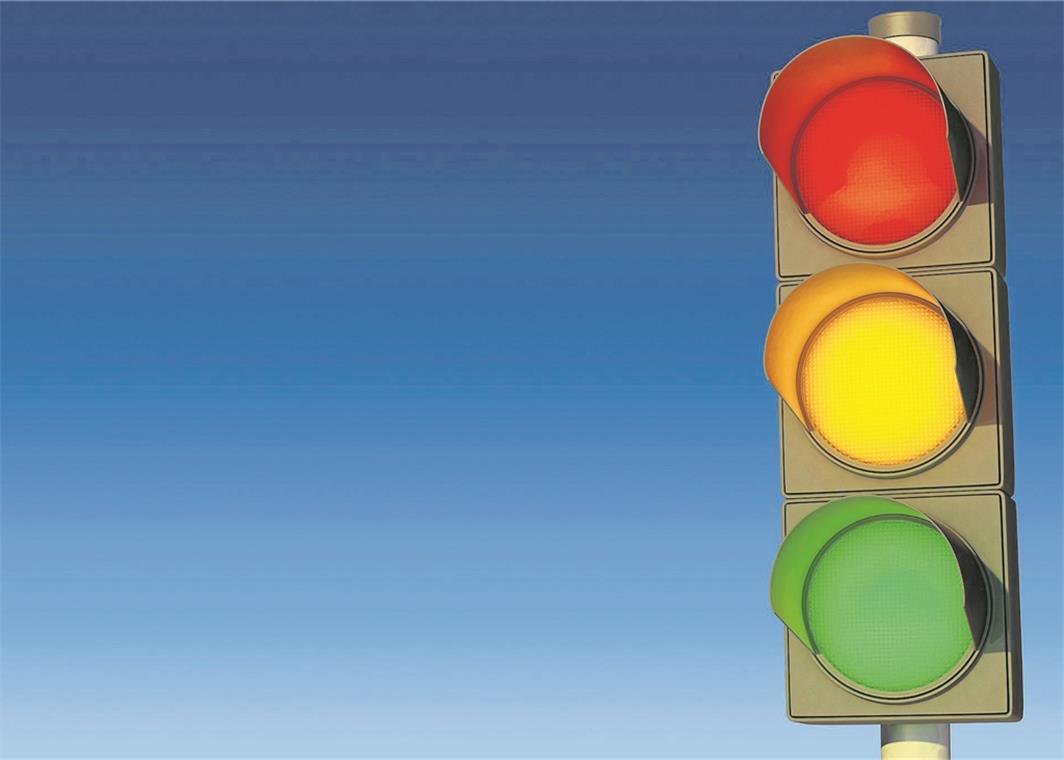 Ampel wird nachts nicht ausgeschaltet Gleich zweimal gab es Anträge der Stadträte zu Ampelschaltungen. Bei der Ein- und Ausfahrt zum Industriegebiet Lerchenäcker sollte die Ampel morgens noch früher in Betrieb gehen, an der Kreuzung Stuttgarter Straße/Industriestraße nachts ausgehen. Nur ein Antrag ging durch. Foto: Fotolia