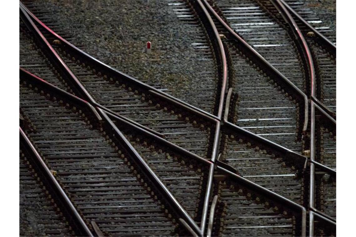 TGV-Zug wegen Erdrutsch teils entgleist