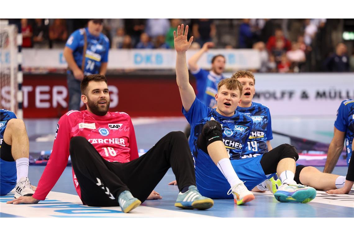 Glücklich: Miljan Vujovic, Linus Schmid (re.).