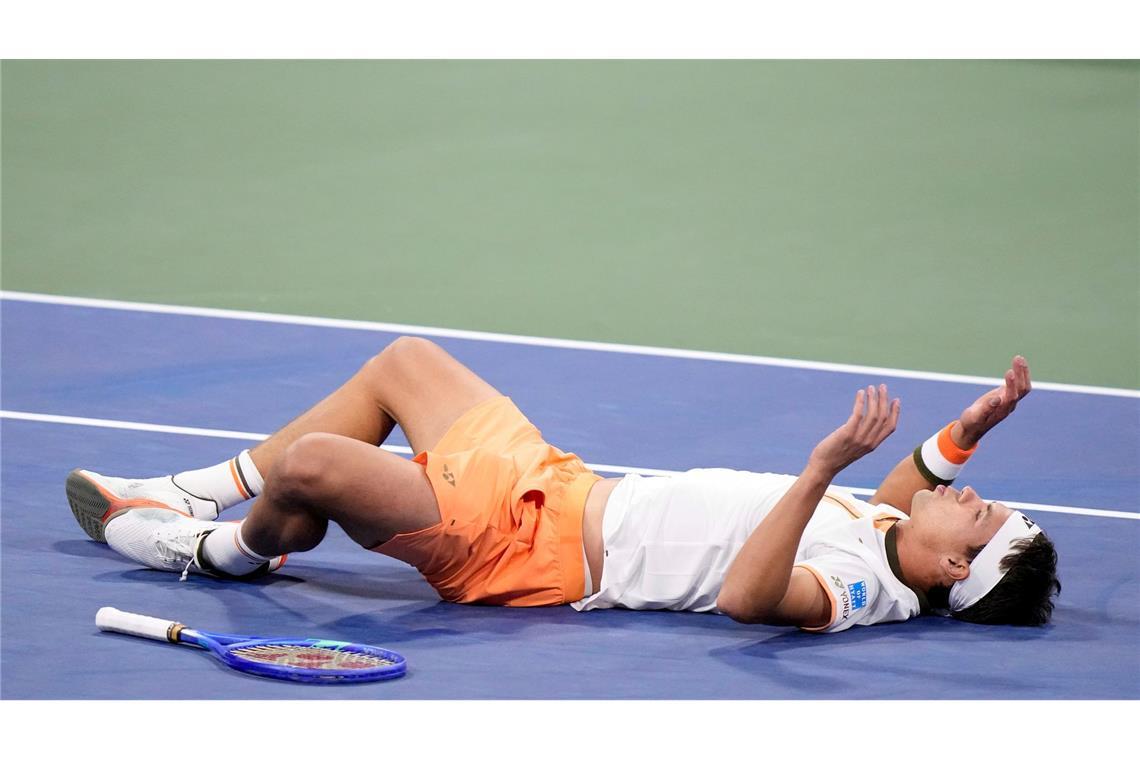 Mit Rückenschmerzen: Zverev möchte Spielverderber werden Glücklich über seinen Sieg: Daniel Altmaier.