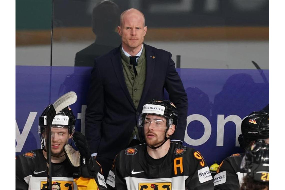 Gönnt seinem Team erstmal eine kleine Pause: DEB-Coach Toni Söderholm. Foto: Roman Koksarov/dpa