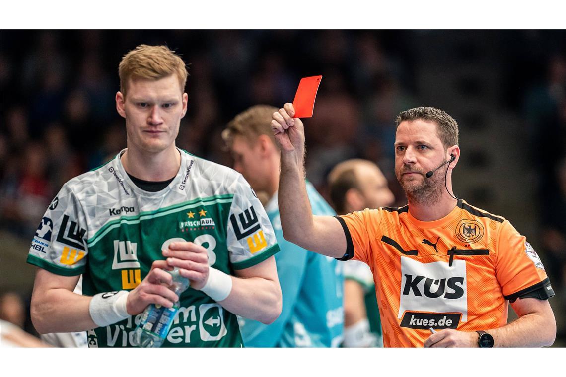 Göppingens Kapitän und Abwehrchef Ymir Gislason sah nach drei Minuten bereits die Rote Karte.