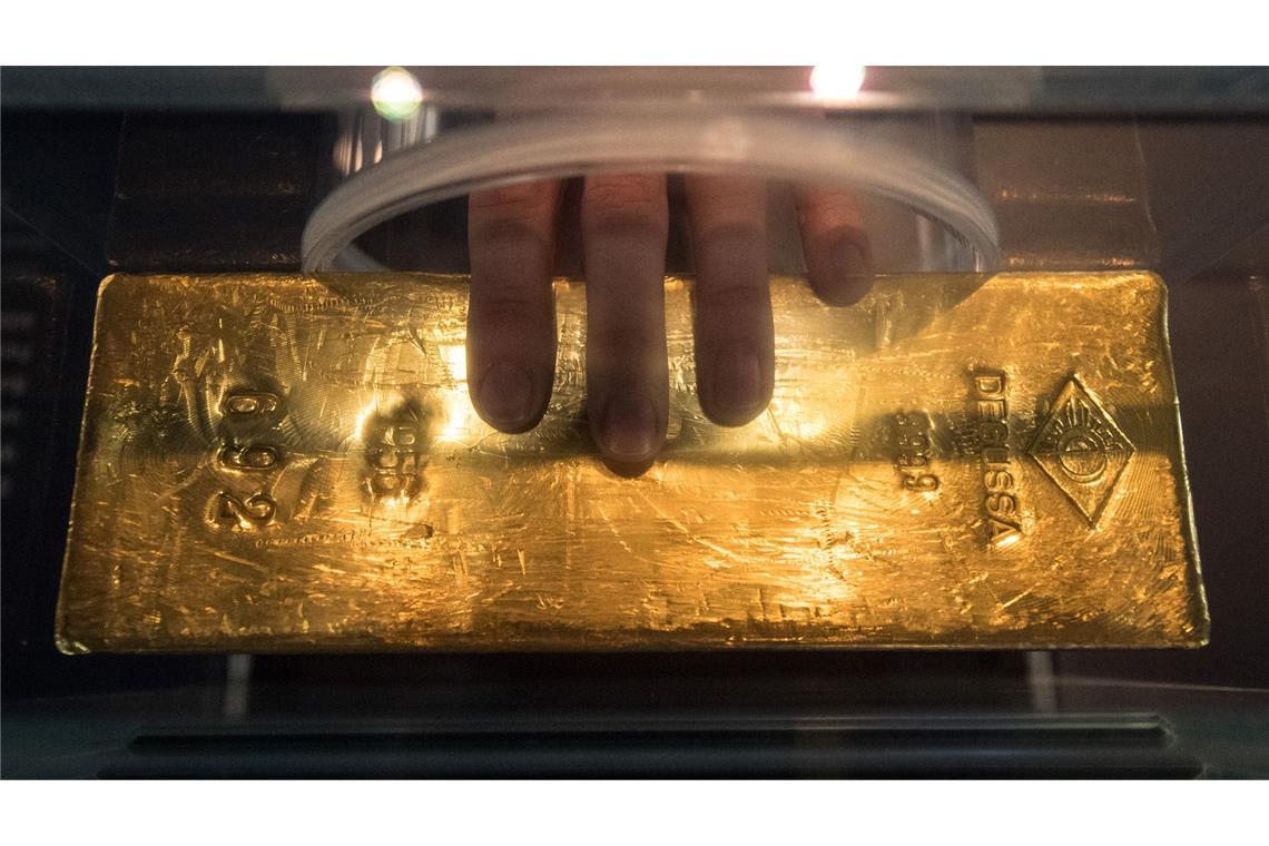 Gold zum Anfassen im Geldmuseum der Bundesbank. (Archivbild)