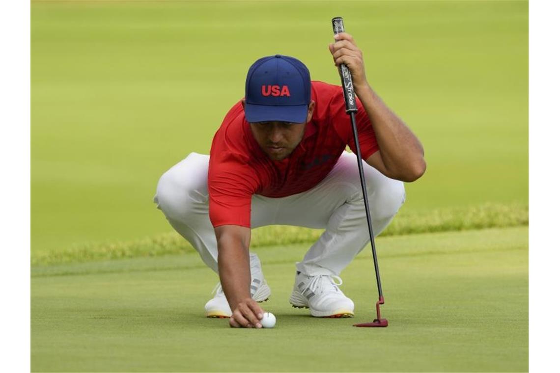 Golfer Xander Shauffele aus den USA holte Gold in Tokio. Foto: Andy Wong/AP/dpa