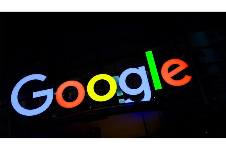 Google könnte nach Ansicht der EU-Kommission auf dem KI-Markt gegen Wettbewerbsrecht verstoßen haben. (Archivbild)
