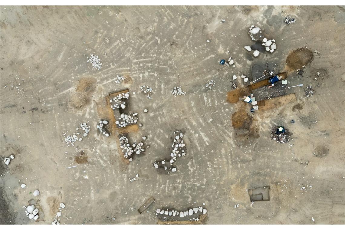 Wem gehörte das Bronzeschwert von Itzstedt? Grabhügel aus der Bronzezeit vor mehr als 3000 Jahren prägen in Norddeutschland vielerorts das Landschaftsbild.
