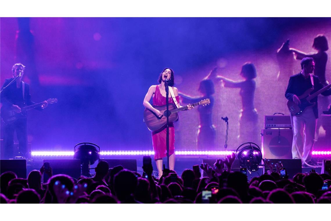 Mitsingen, bis die Stimme versagt Gracie Abrams – hier bei einem Konzert in Washington DC – ist am Samstag in Stuttgart aufgetreten. Bei der Show in der Porsche-Arena waren keine Pressefotografinnen und Pressefotografen zugelassen.