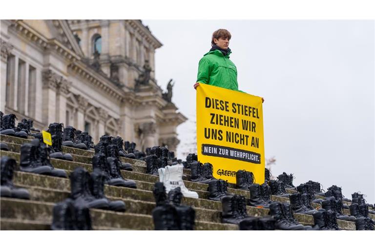 Greenpeace-Protest gegen die Wehrpflicht.