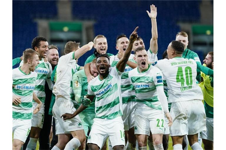 Greuther Fürth konnte sich im Elfmeterschießen in Hoffenheim durchsetzen. Foto: Uwe Anspach/dpa
