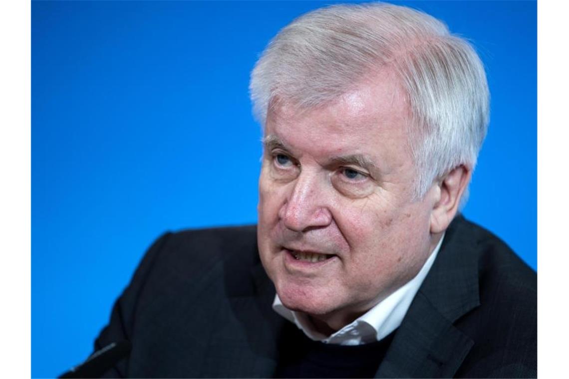 „Griechenland braucht unsere Unterstützung“: Bundesinnenminister Horst Seehofer. Foto: Bernd von Jutrczenka/dpa