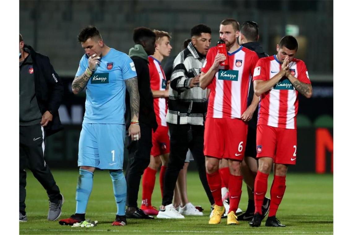 „Kein „Weiter so““: Werder vor schonungsloser Analyse Groß war die Enttäuschung bei den Heidenheimern. Foto: Tom Weller/dpa