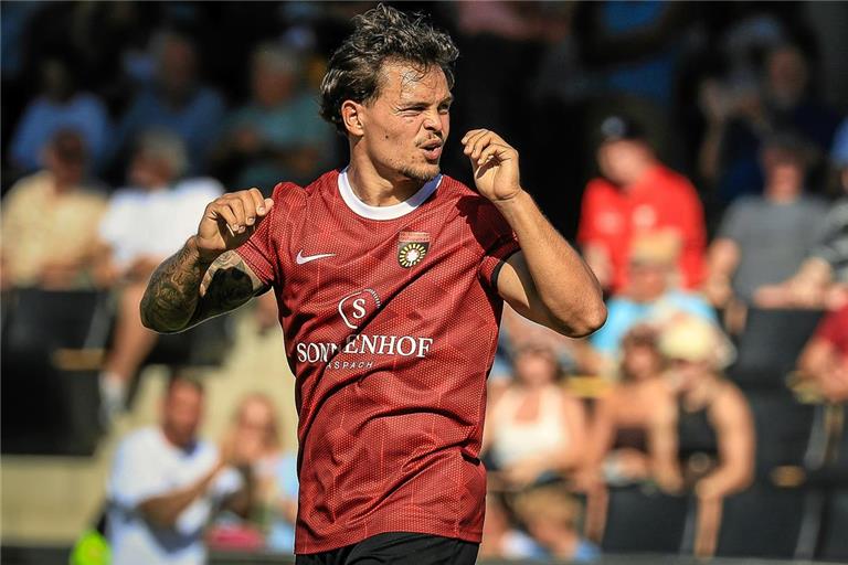 Großaspachs Niklas Pollex sagt rückblickend zu seinem Weg von der Verbandsliga in Fellbach und nun hoch in die 3. Liga: „Geplant war das so sicherlich nicht.“ Foto: Alexander Becher