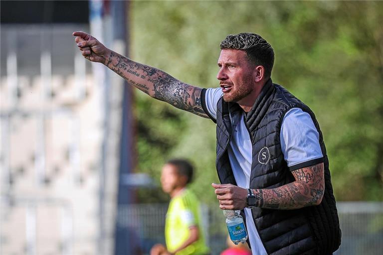Großaspachs Trainer Pascal Reinhardt hat klare Vorstellungen davon, woran in der Länderspielpause gearbeitet wird. Foto: Alexander Becher