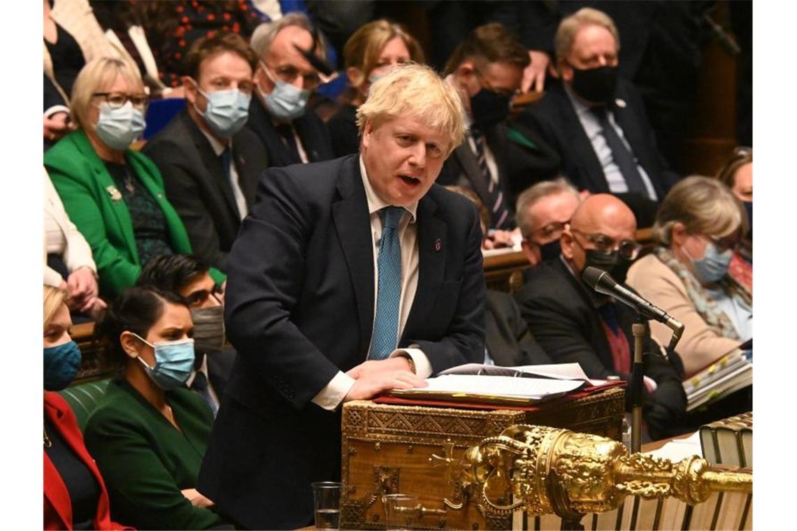 Großbritanniens Premier Boris Johnson spricht im britischen Unterhaus bei der Fragestunde. Foto: Jessica Taylor/Uk Parliament/PA Media/dpa