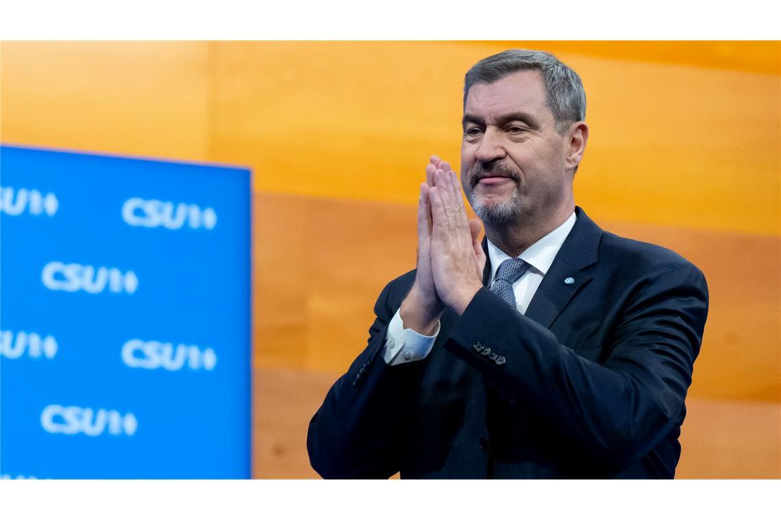 Große Freude sieht anders aus: CSU-Chef Söder bleibt im Amt, aber seine Parteibasis hat ihm einen schmerzhaften Parteitag bereitet.