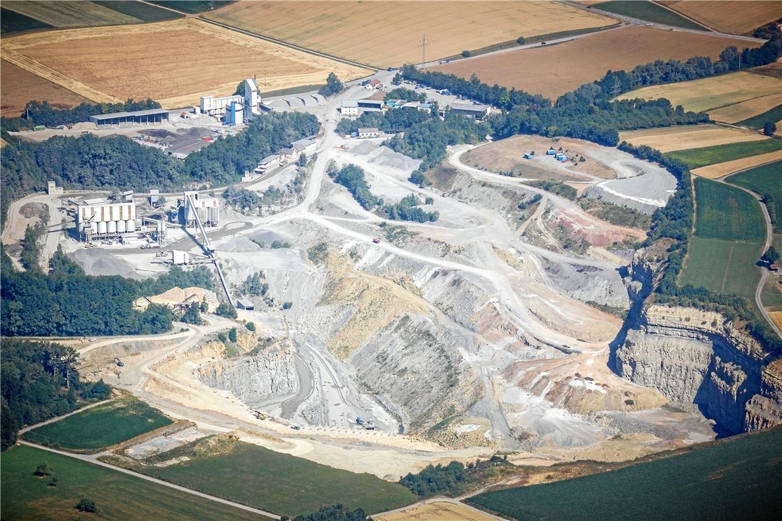 Große Veränderungen sind im Steinbruch Kirchberg-Zwingelhausen geplant. Die Firma Lukas Gläser möchte das Werk fit für die Zukunft machen. Foto: A. Becher