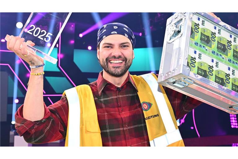 Großer Jubel am Montagabend: Jimi Blue Ochsenknecht nimmt bei "Promi Big Brother" 2025 den Sieg und 100.000 Euro mit nach Hause.