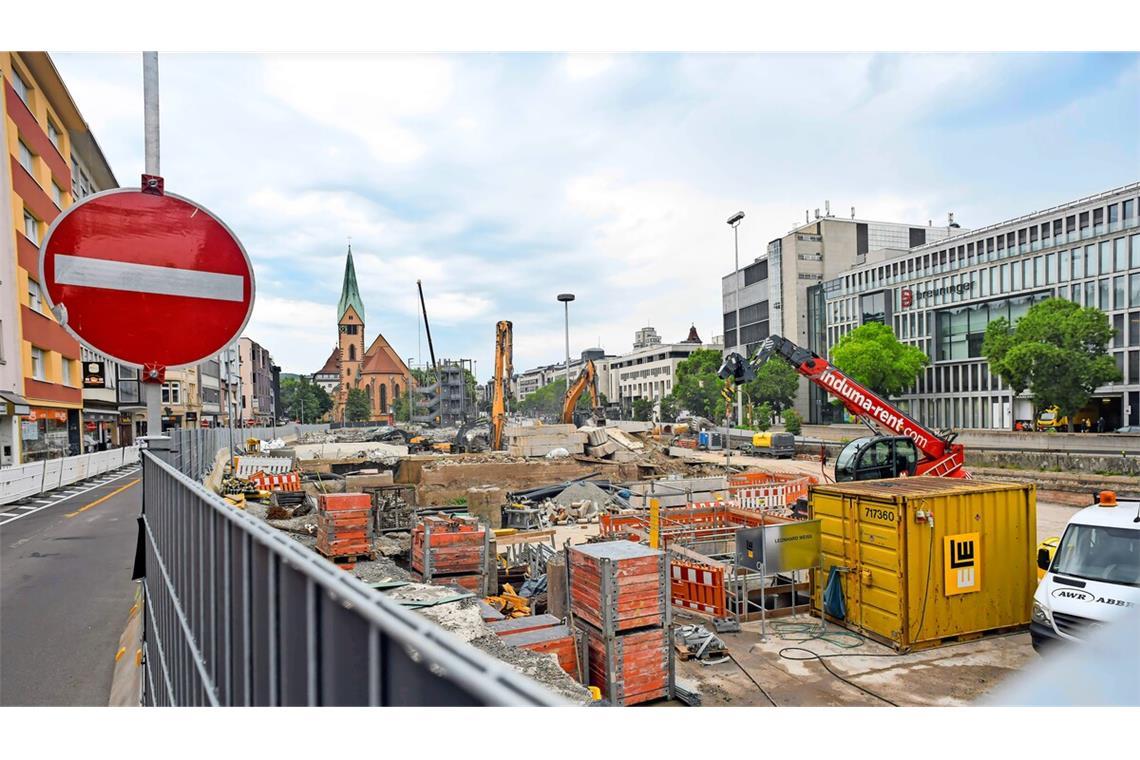 Stuttgart rutscht tief in die roten Zahlen Großinvestition: Am Leonhardsplatz will die Stadt für 120 Millionen Euro das Haus für Film und Medien bauen.