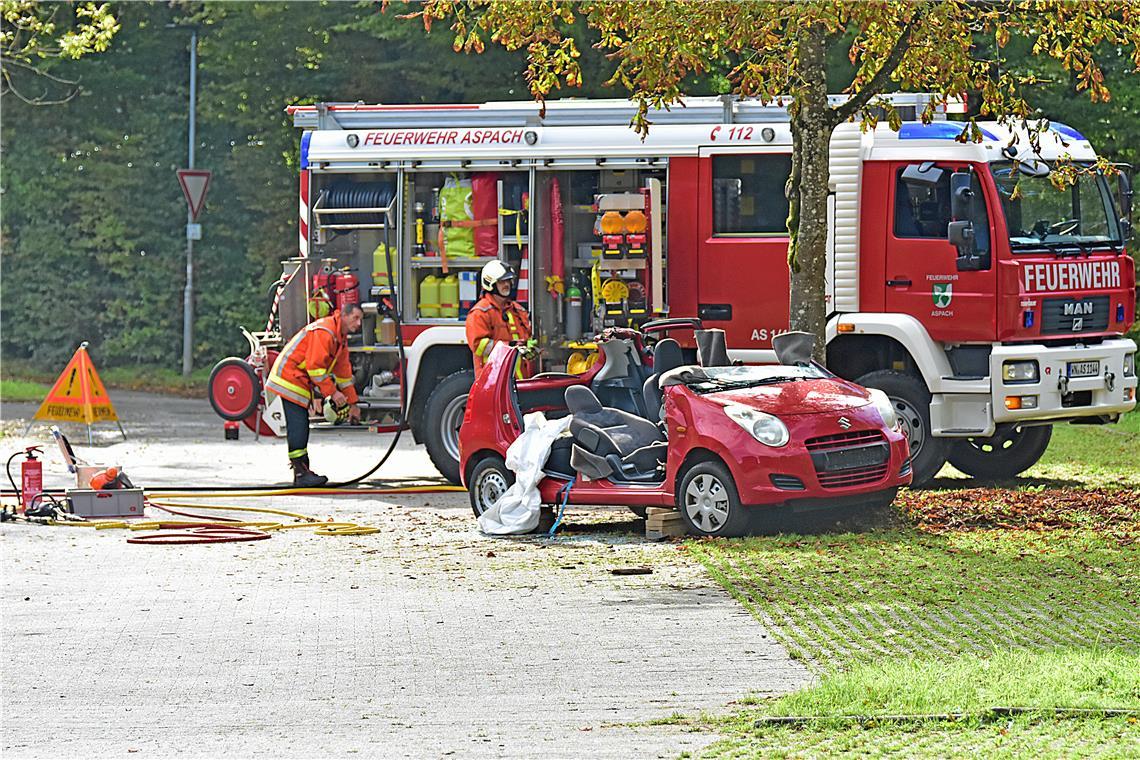 Großübung des Polizeipräsidiums Aalen in Zusammenarbeit mit den lokalen Blaulich...