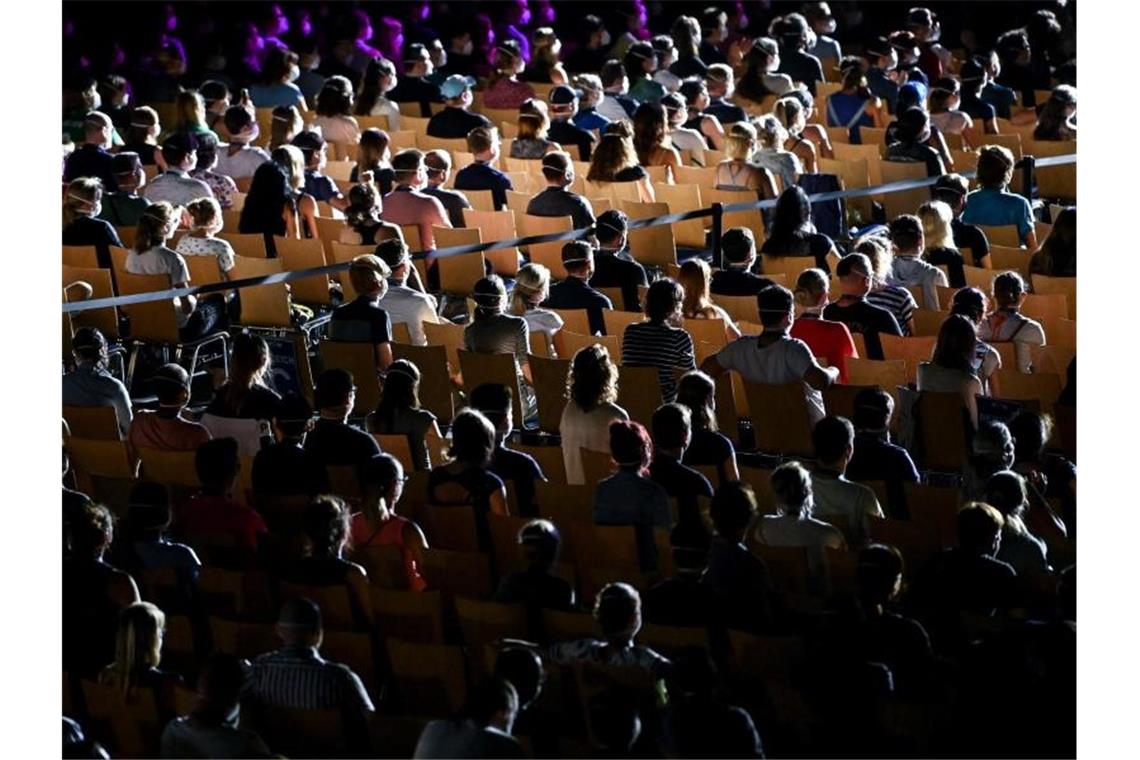 Mal kurz Kultur und Sport retten: Corona-Versuch in Leipzig Großveranstaltungen sind in Deutschland wegen der Pandemie noch bis mindestens Ende Oktober untersagt. Geht es auch anders?. Foto: Hendrik Schmidt/dpa-Zentralbild/ZB