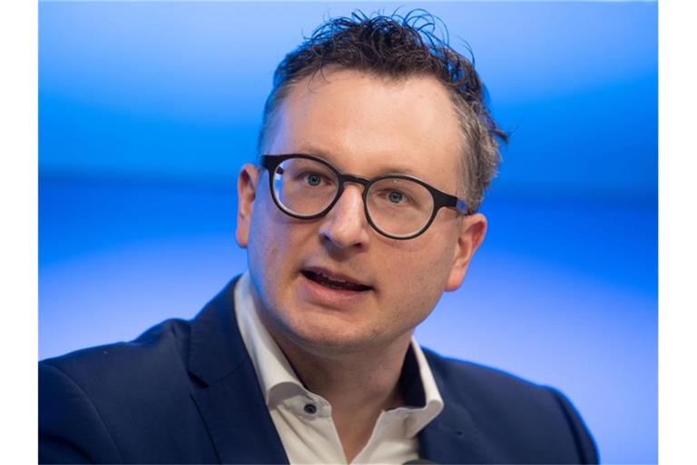 Grünen-Landtagsfraktionschef Andreas Schwarz spricht bei einer Pressekonferenz. Foto: Marijan Murat/dpa/Archivbild