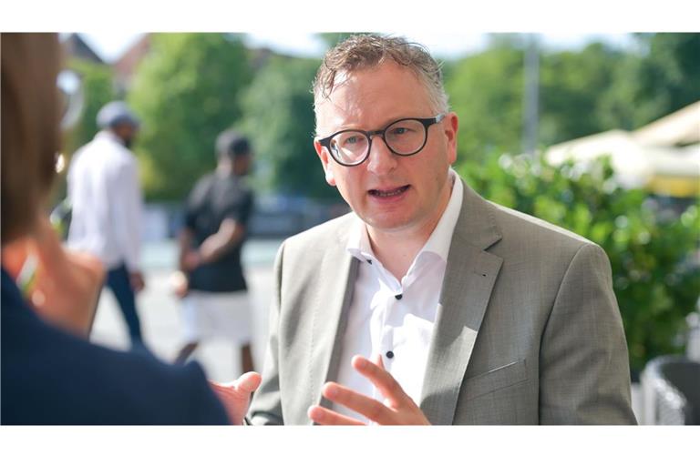 Grünen-Politiker Andreas Schwarz will, dass die Einstufung des Verfassungsschutzes nicht folgenlos bleibt. (Archivbild)