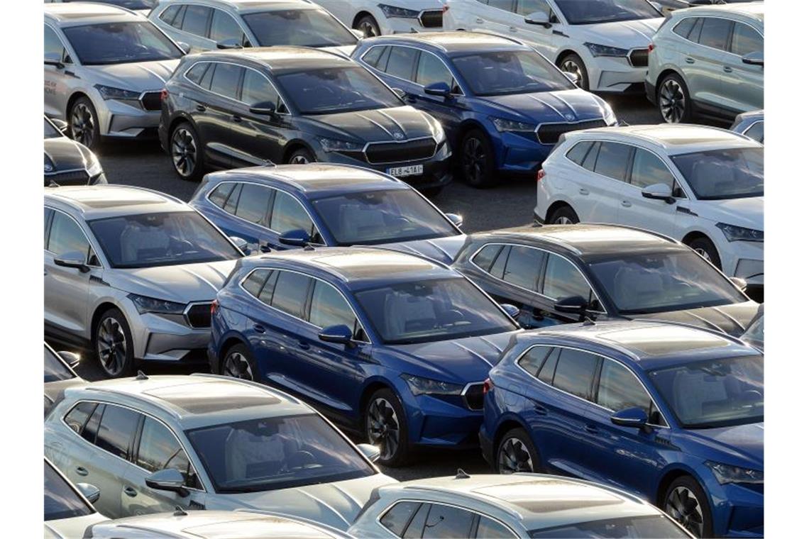 Erneut weniger Nutzfahrzeuge in der EU zugelassen Grund für die fehlenden Neuzulassungen sind laut Branchenverband Lieferengpässe bei Mikrochips. Foto: Slavek Ruta/ZUMA/dpa/Symbolbild