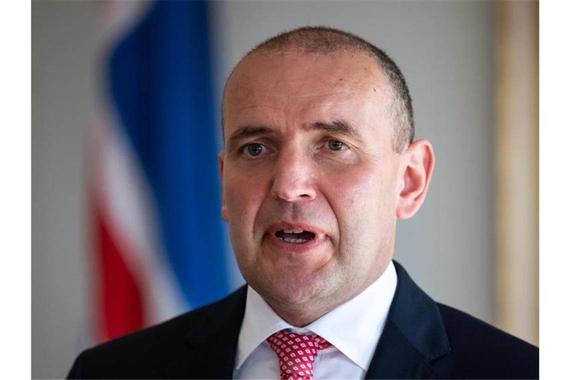 Klarer Wahlsieg: Islands Präsident Jóhannesson bleibt im Amt Gudni Jóhannesson ist wiedergewählt worden. Foto: Bernd von Jutrczenka/dpa