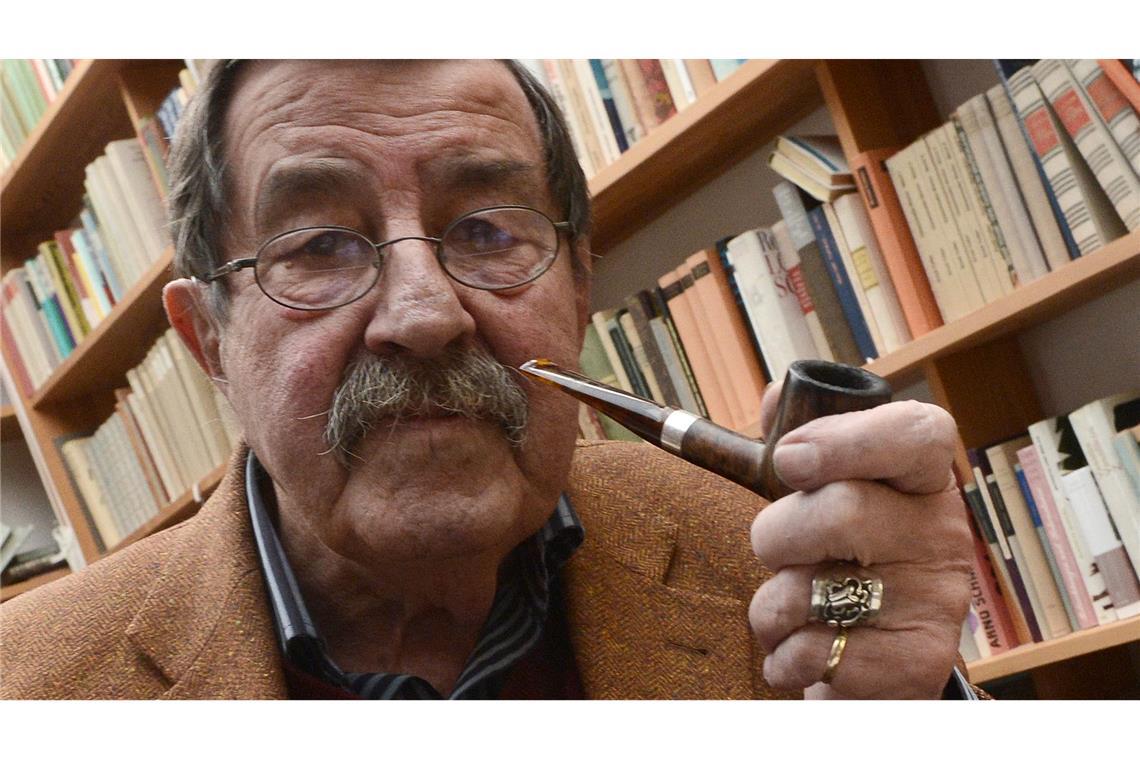 Zwischen Erinnerung und Engagement: Günter Grass heute Günter Grass in seinem Atelier (Archivbild von 2012).