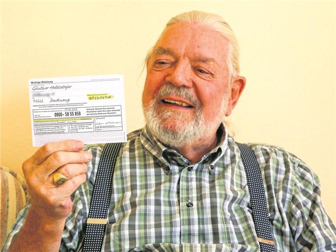 Günther Heldsdörfer ist glücklicherweise skeptisch, was Gewinnversprechen angeht. So ist es ihm sofort suspekt vorgekommen, als er diese Karte im Briefkasten fand. Foto: A. Becher