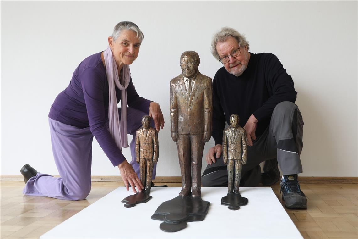 Neues Buch von Bildhauer Guido Messer Guido Messer, der derzeit in der Galerie im Druckhaus Waiblingen ausstellt, hat ein Buch über sein Werk herausgebracht. Seine Frau Ruth Marta Messer setzt sich für die Kunst und Kunstvermittlung ein, beide engagieren sich stark ehrenamtlich. Foto: Benjamin Büttner