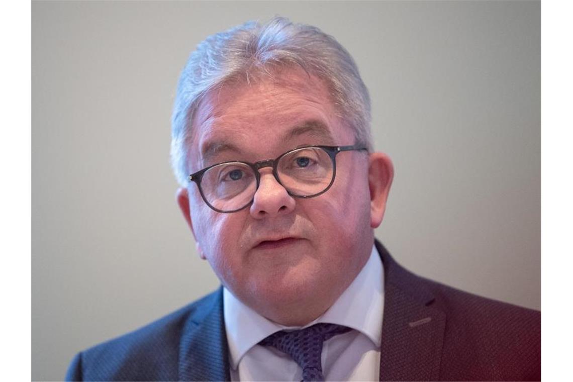Justizminister: Höhere Strafen für Kampfhunde-Halter möglich Guido Wolf (CDU), Minister der Justiz und für Europa von Baden-Württemberg. Foto: Sebastian Gollnow/dpa/Archivbild