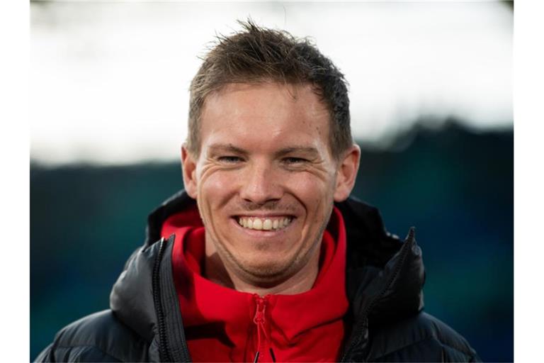 Gut gelaunter Anhänger des Offensivfußballs: Leipzigs Trainer Julian Nagelsmann. Foto: Robert Michael/dpa