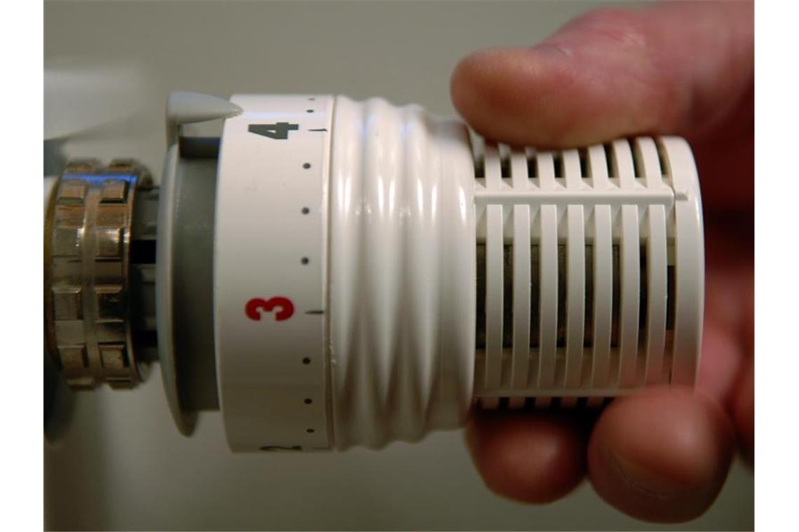 Private Haushalte produzieren weniger Kohlendioxid Gut zwei Drittel des CO2-Ausstoßes der Haushalte geht auf das Heizen der Wohnräume zurück. Foto: Armin Weigel/dpa