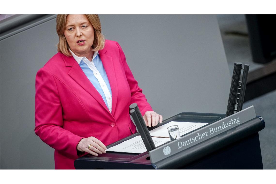Mehr Beschäftigte sollen Betriebsrenten bekommen "Gute Betriebsrenten tragen zur Lebensqualität im Alter bei", sagt Bas. (Archivbild)
