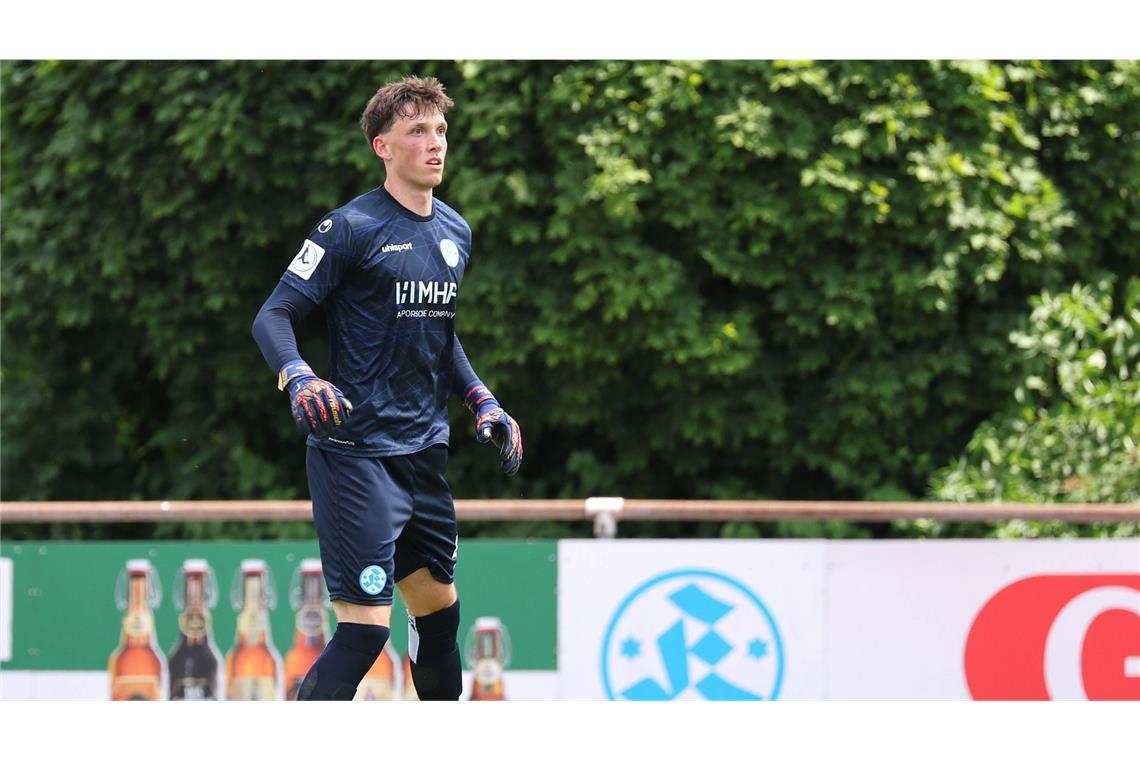 Kantersieg zum Testspielauftakt gegen VfR Mannheim Gute Spieleröffnung: Keeper Bela Dumrath
