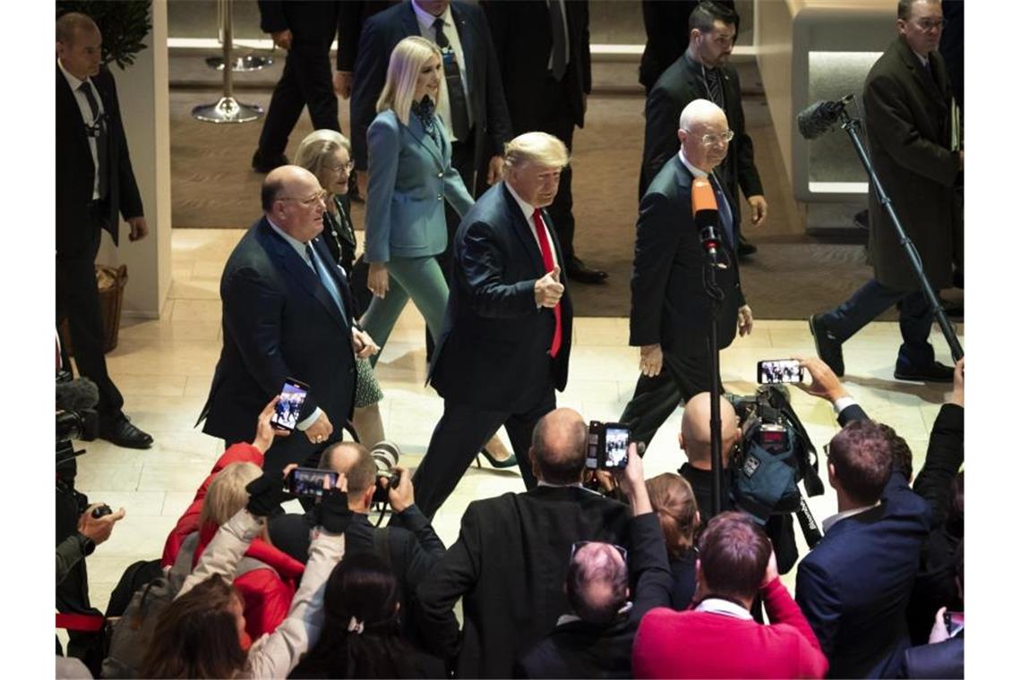 Merkel beklagt „Unversöhnlichkeit“ beim Thema Klimawandel Guter Dinge: US-Präsident Donald Trump in Davos. Foto: Gian Ehrenzeller/Keystone/dpa
