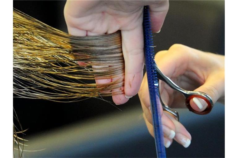 Haarschnitte, Bartrasuren oder Färbungen könnten bald mehr kosten. Foto: Carsten Rehder