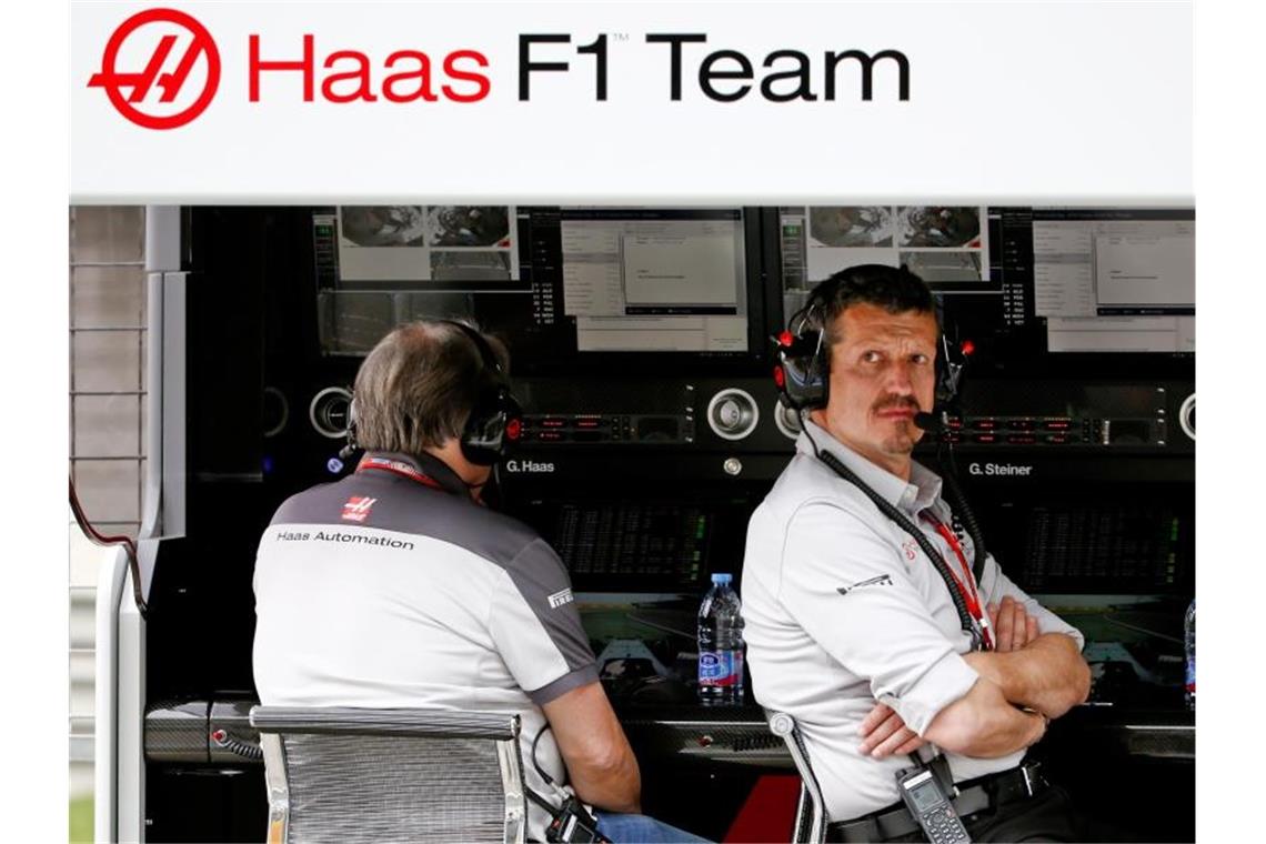 Haas-Teamchef Guenther Steiner will sich zur zukünftigen Fahrerpaarung des Teams äußern. Foto: Diego Azubel/EPA/dpa