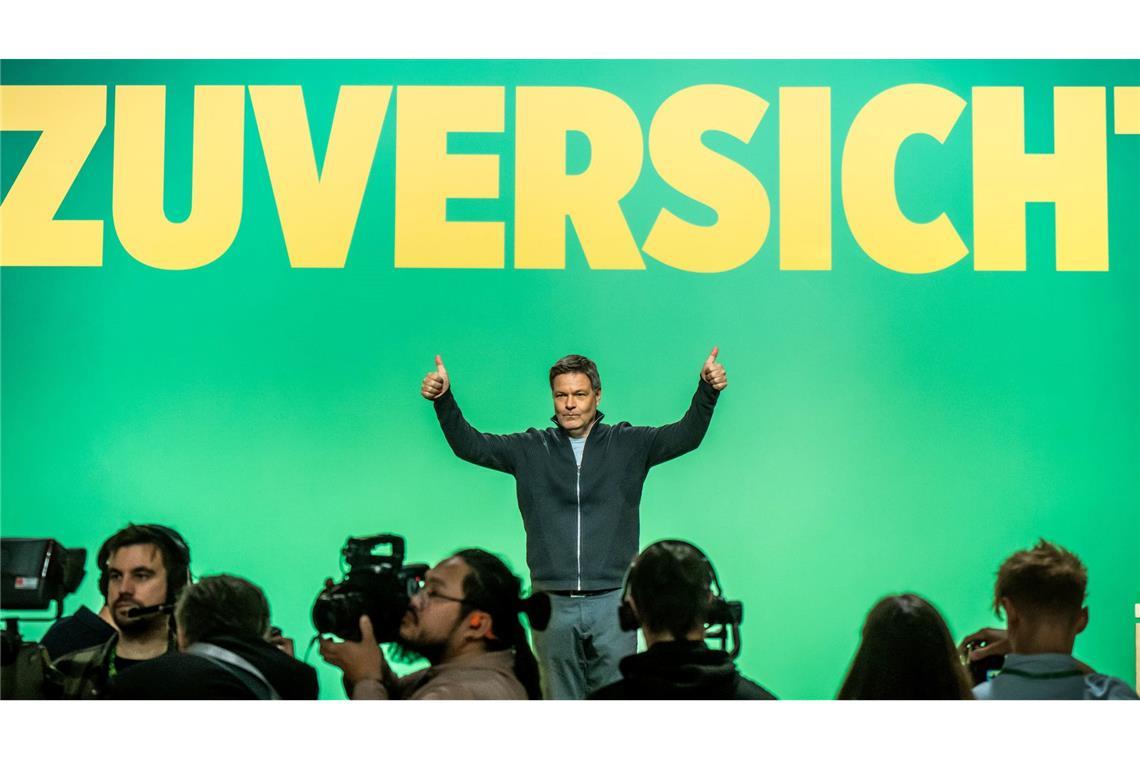 Bilder des Tages Habeck wirbt um Unterstützung – Grüne stellen Wahlprogramm für vorgezogene Bundestagswahl auf