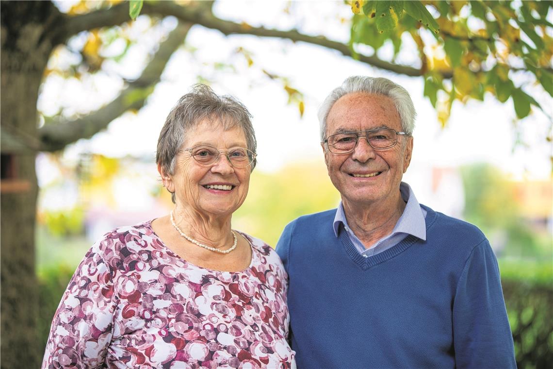 Haben bereits zehn Enkel und vier Urenkel: Lisbeth und Martin Friedrich Bertsch. Foto: A. Becher