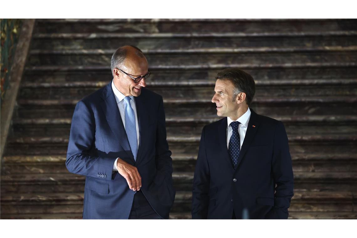 Haben eine deutsch-französische Einigung gefunden: Merz (l) und Macron. (Archivbild)