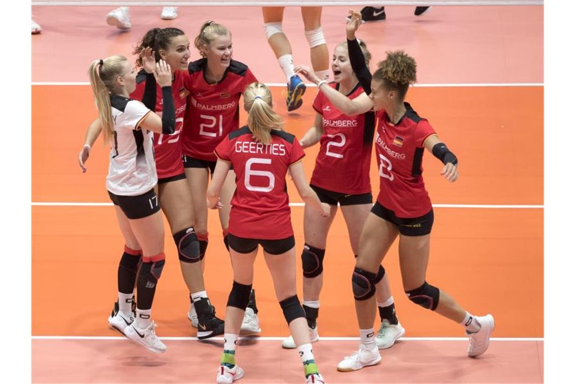Haben gegen Russland bei der EM den dritten Vorrundensieg geholt: Die deutschen Volleyball-Frauen. Foto: Martin Baumann/TASR